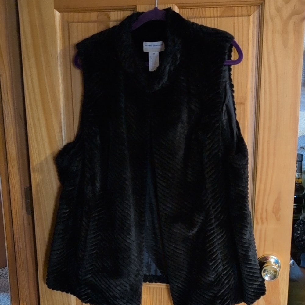 Alfred Dunner Black Textured Vest